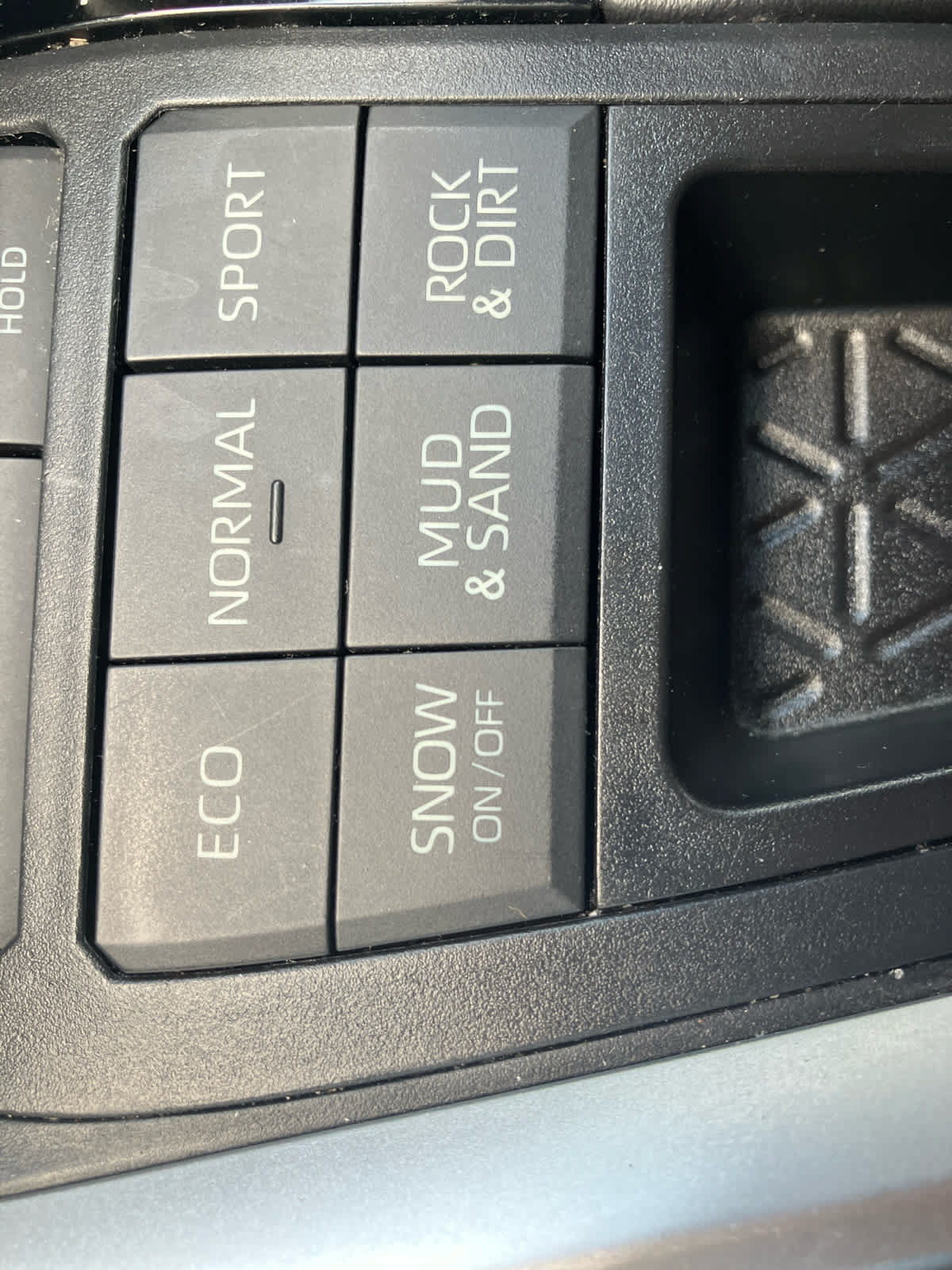 Used 2020 Toyota RAV4 LE w/ All Weather Liner Package AWD/4WD image 27