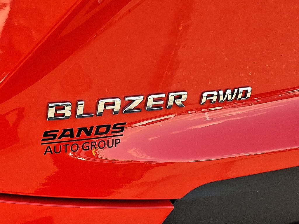 Used 2025 Chevrolet Blazer LT AWD/4WD image 32