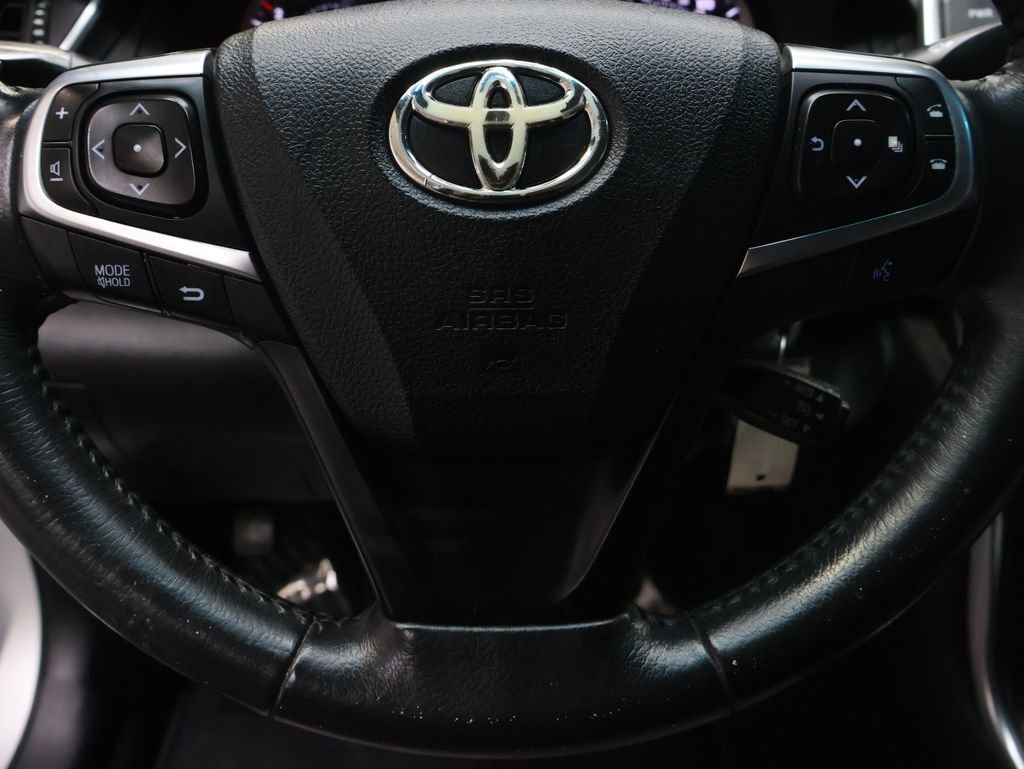 Used 2016 Toyota Camry SE FWD image 18