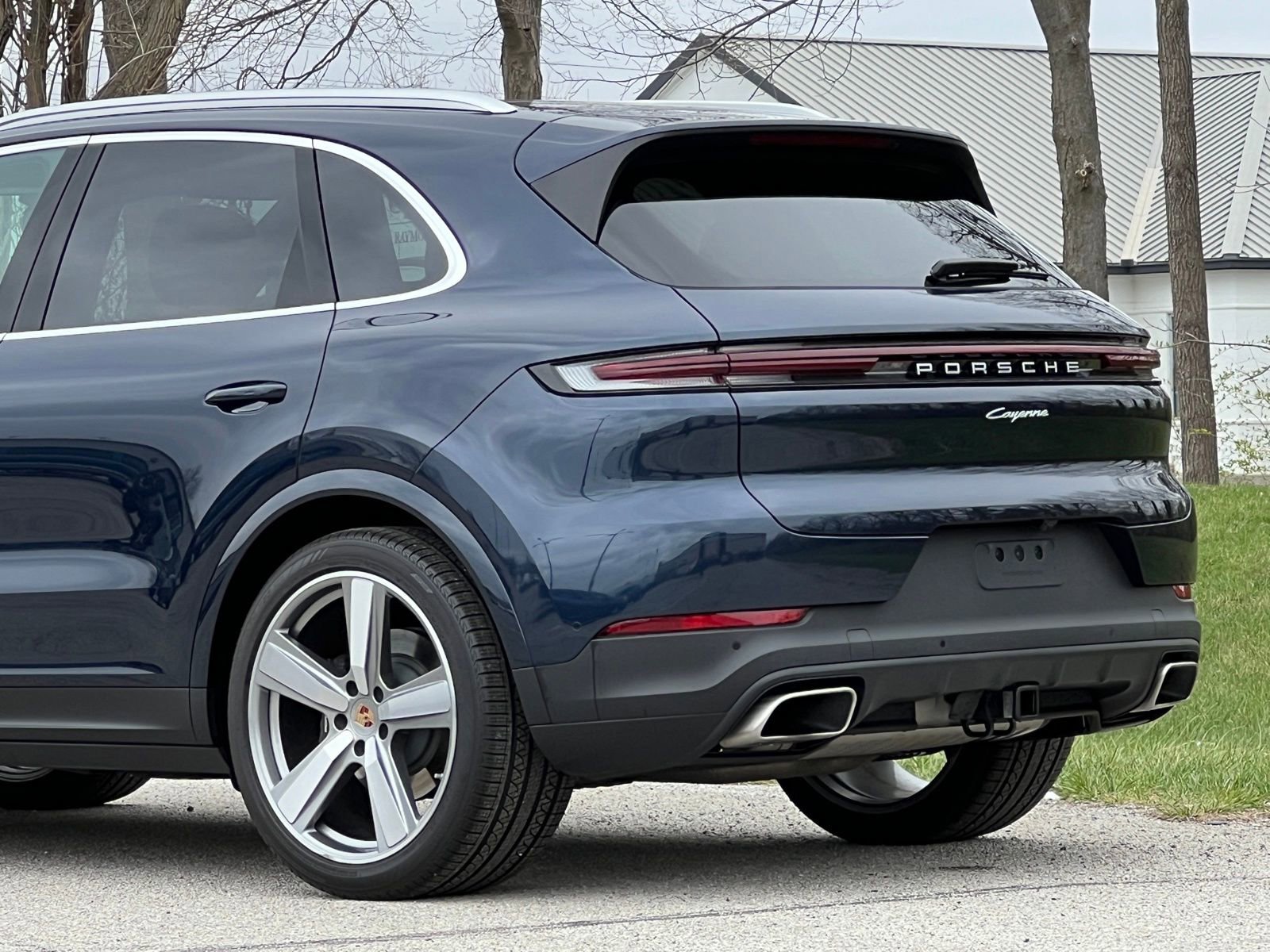 Certified 2025 Porsche Cayenne image 8