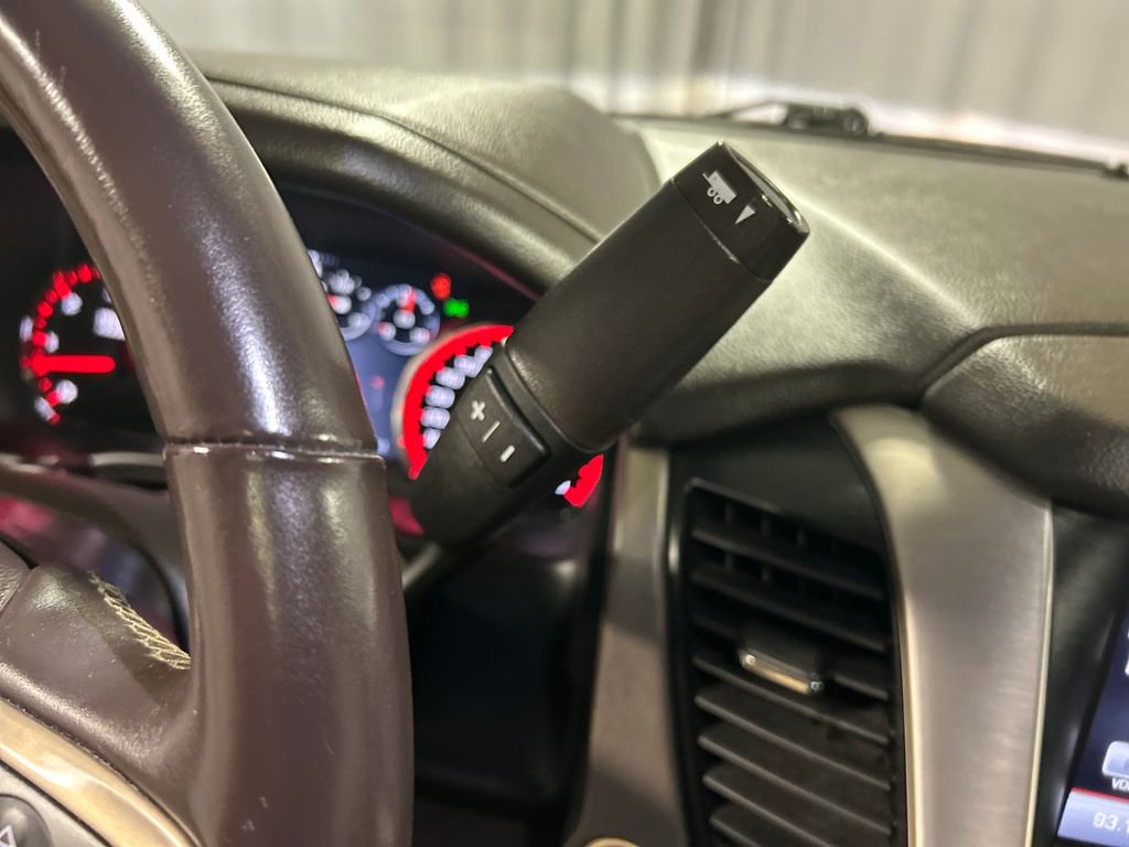 Used 2015 GMC Yukon XL Denali w/ Touring Package AWD/4WD image 20