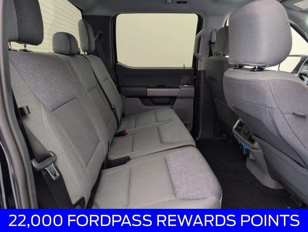 Used 2025 Ford F150 Lightning XLT image 18