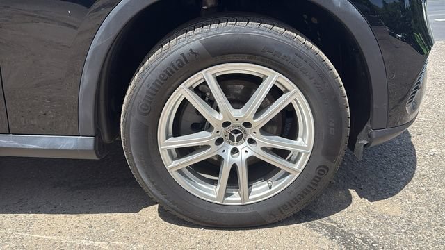 Certified 2025 Mercedes-Benz GLC 300 4MATIC image 8