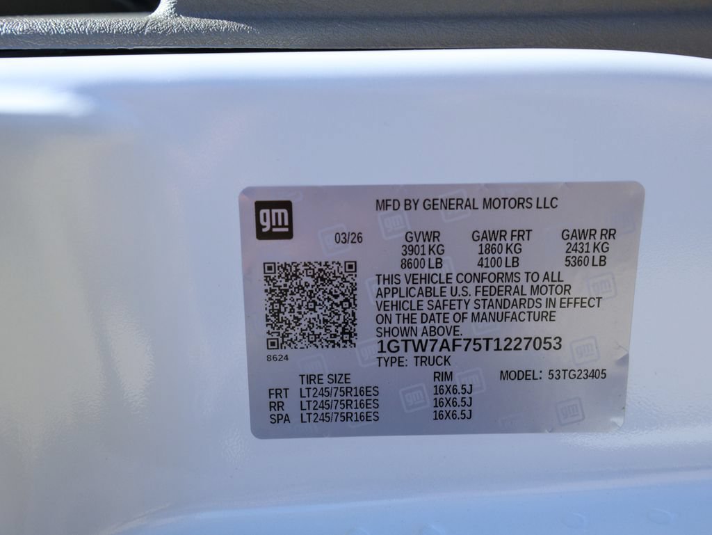 New 2026 GMC Savana 2500 w/ Driver Convenience Package RWD image 27