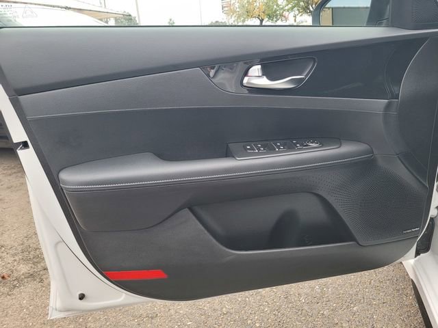 Used 2023 Kia Forte GT-Line w/ GT-Line Premium Package image 16