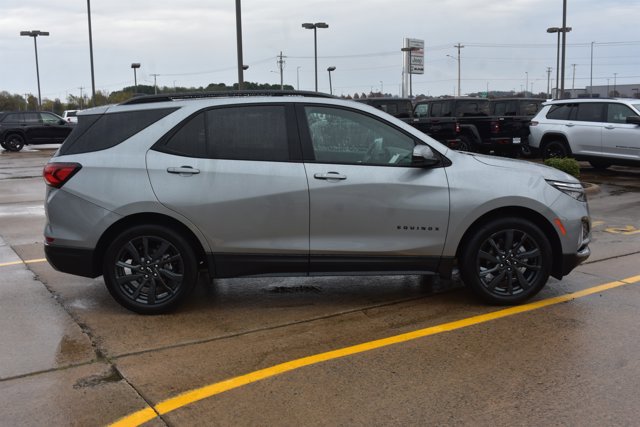 Used 2023 Chevrolet Equinox RS image 4