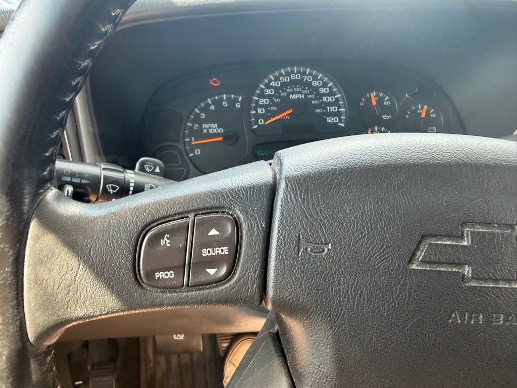 Used 2005 Chevrolet Silverado 1500 4x4 Extended Cab w/ Light Duty Power Package image 16