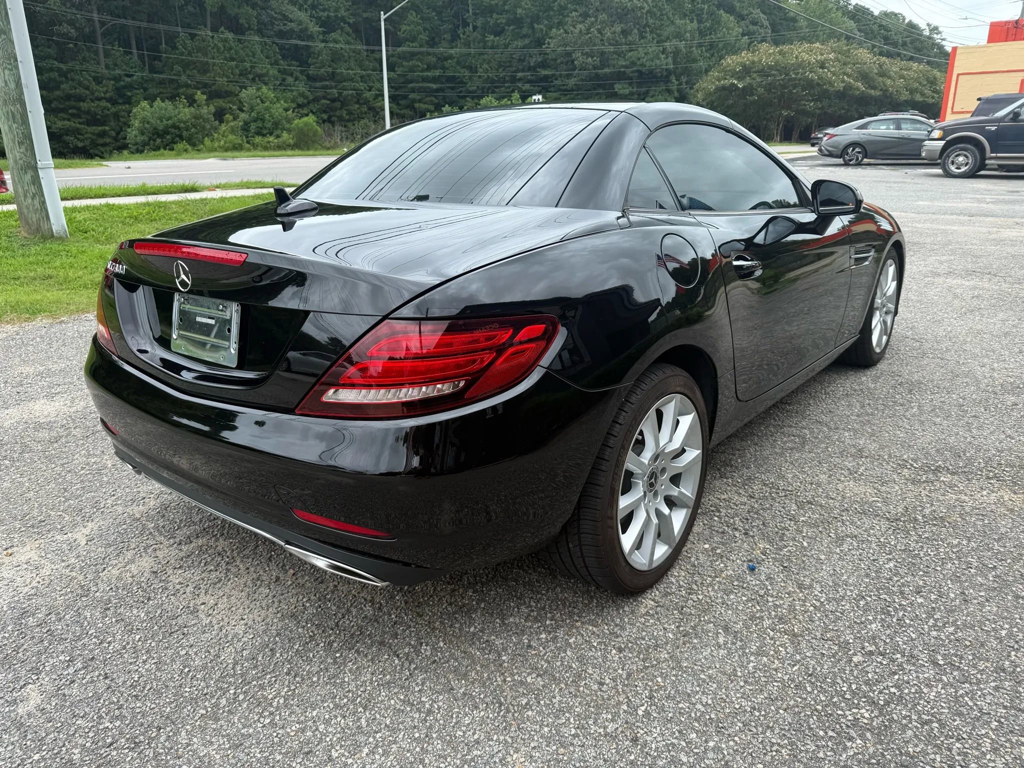 Used 2018 Mercedes-Benz SLC 300 image 5