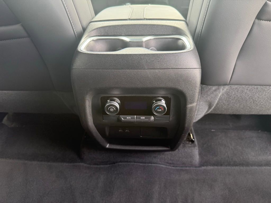 Used 2025 Buick Enclave Preferred w/ LPO, All-Weather Package image 17