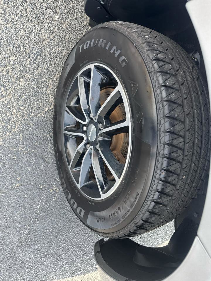 Used 2017 Dodge Journey SE w/ Flexible Seating Group image 13