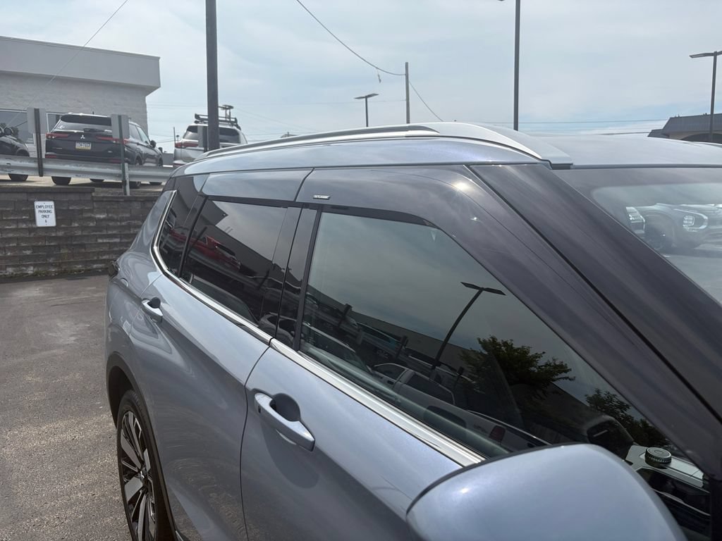 Used 2025 Mitsubishi Outlander SEL AWD/4WD image 30