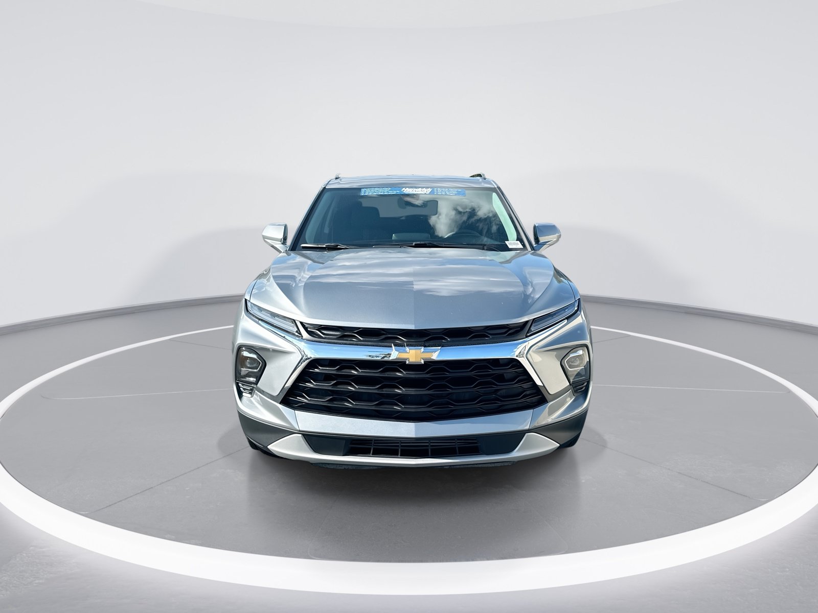 Used 2024 Chevrolet Blazer LT w/ Convenience Package FWD image 3