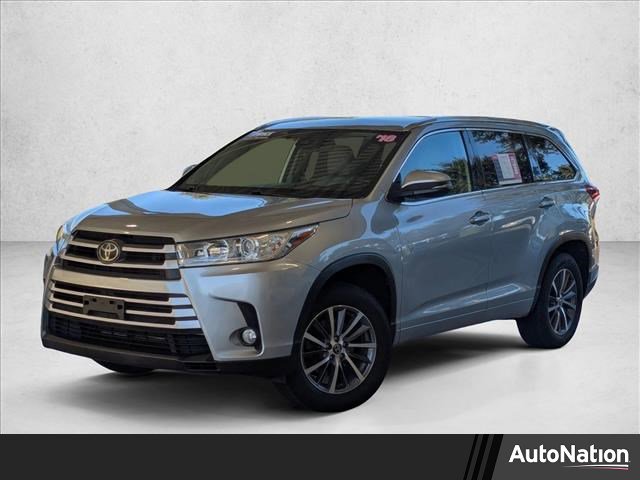 Used 2018 Toyota Highlander XLE image 1