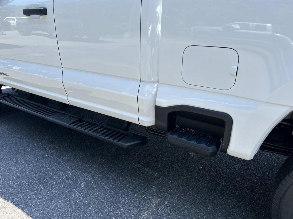 New 2026 Ford F250 XL w/ XL Chrome Package AWD/4WD image 4