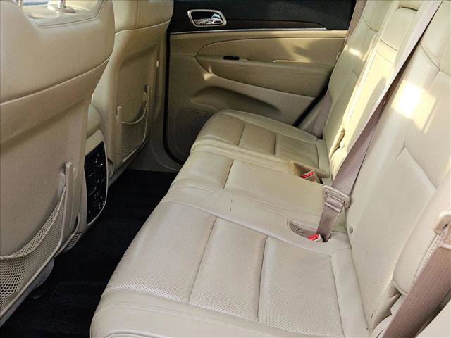 Used 2016 Jeep Grand Cherokee Limited w/ Luxury Group II image 21