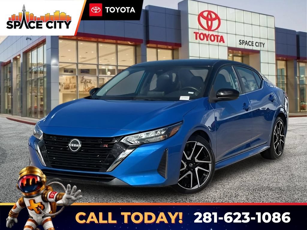 Used 2025 Nissan Sentra SR FWD image 1