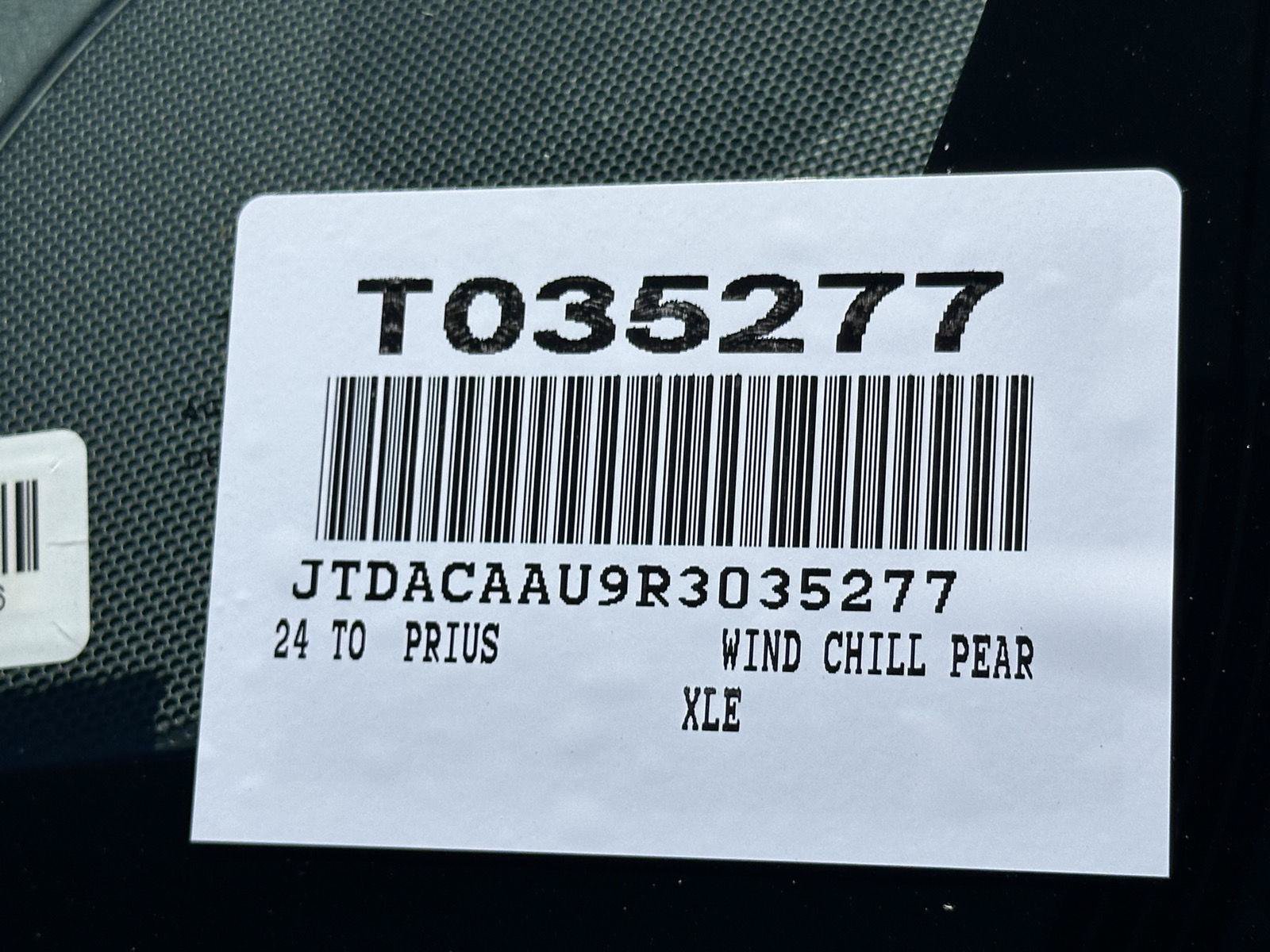 Used 2024 Toyota Prius XLE FWD image 15