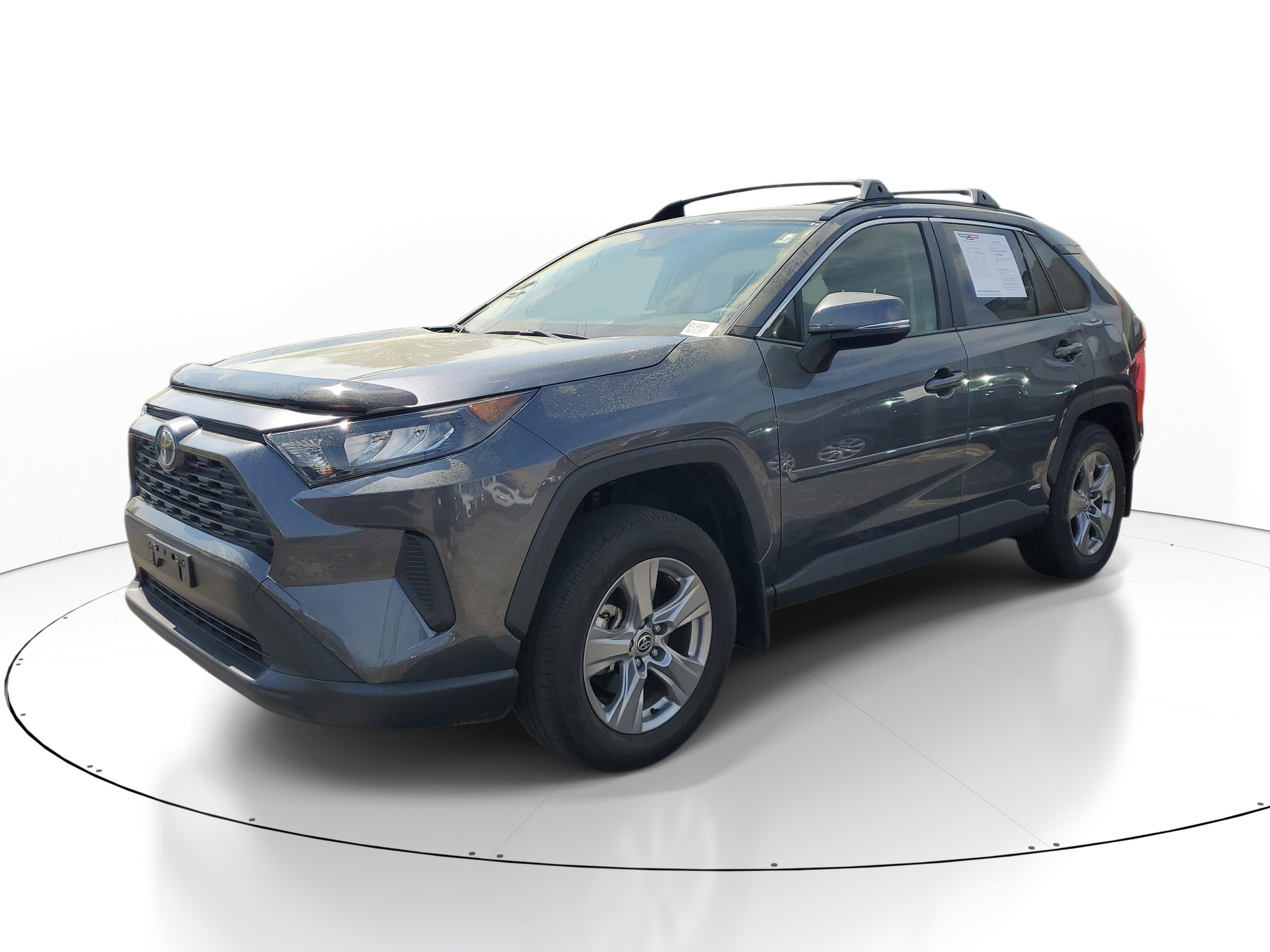 Used 2022 Toyota RAV4 LE image 3