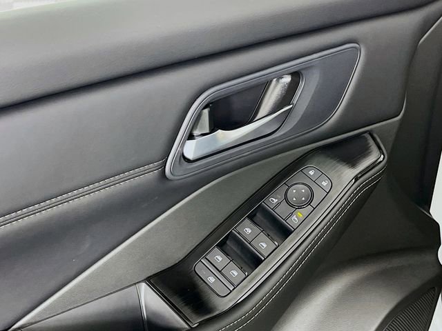 New 2026 Nissan Rogue Dark Armor image 17