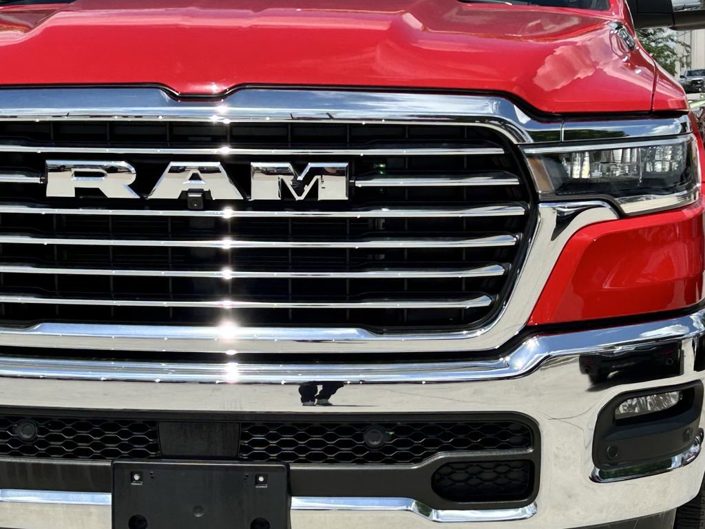 Used 2025 RAM 1500 Laramie AWD/4WD image 10