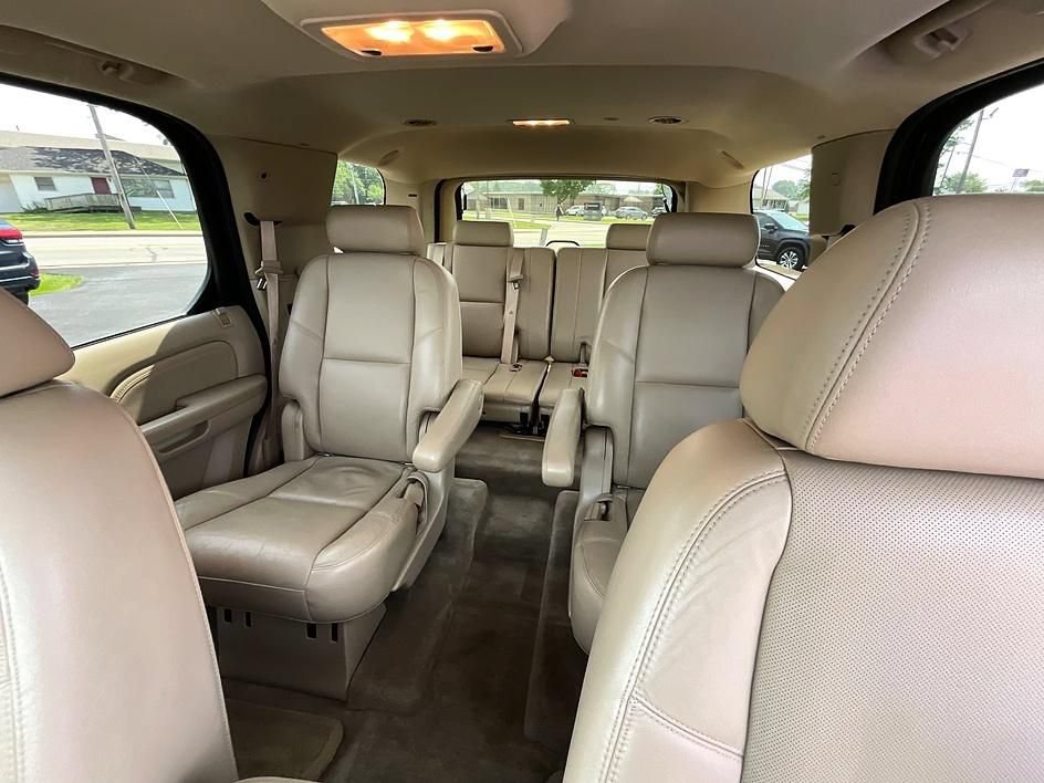 Used 2009 Cadillac Escalade AWD image 28