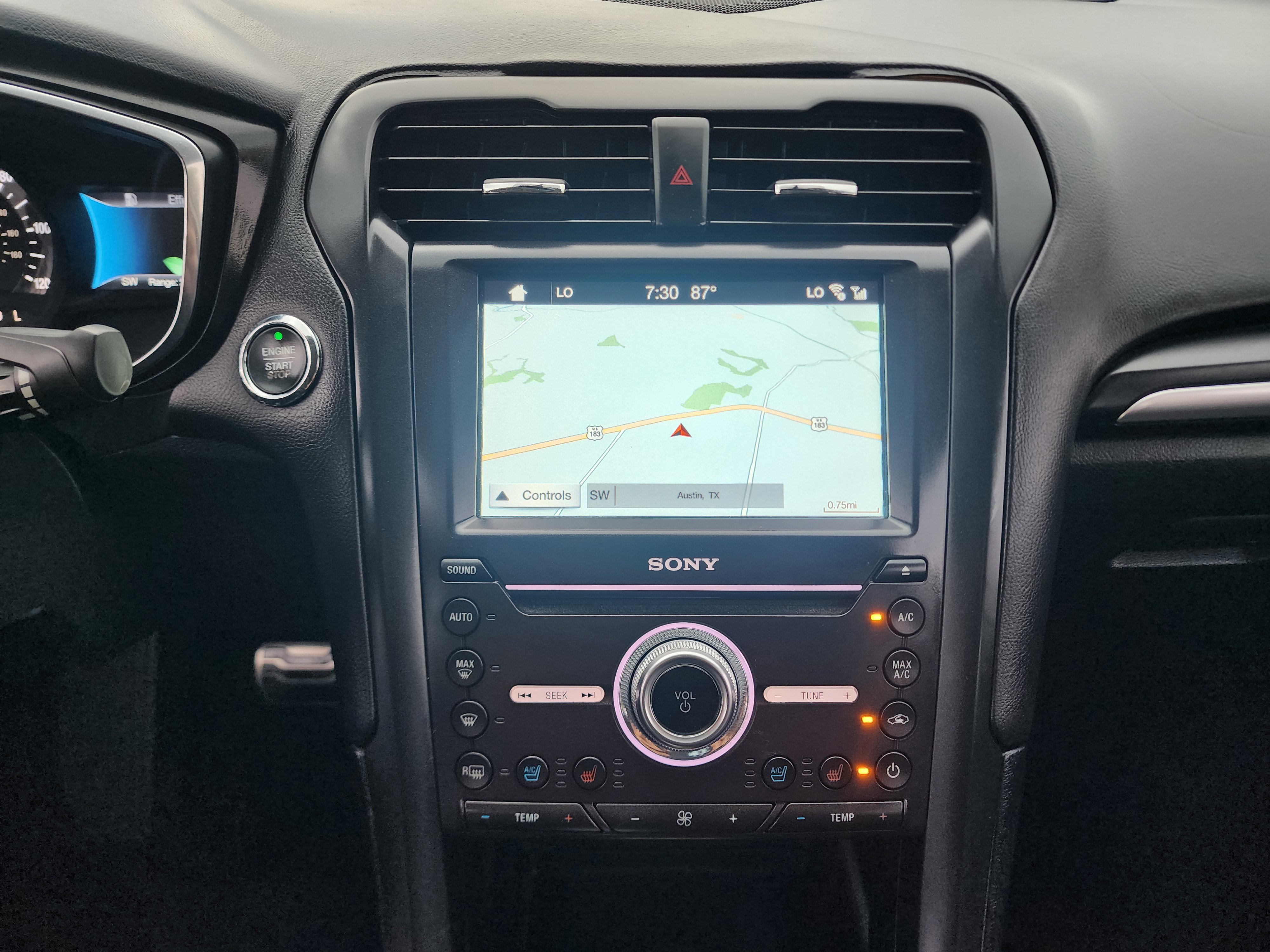 Used 2017 Ford Fusion Energi Titanium FWD image 27