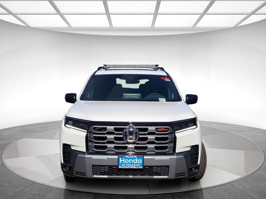 New 2026 Honda Pilot TrailSport image 8