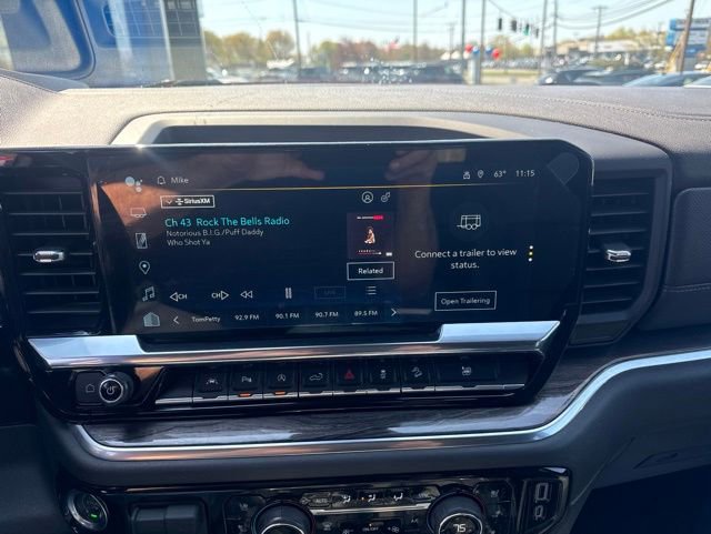 Used 2022 Chevrolet Silverado 1500 LTZ w/ LTZ Premium Package AWD/4WD image 12