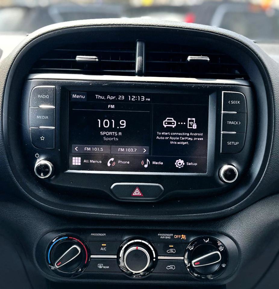 Used 2023 Kia Soul LX w/ Option Group 015 FWD image 15