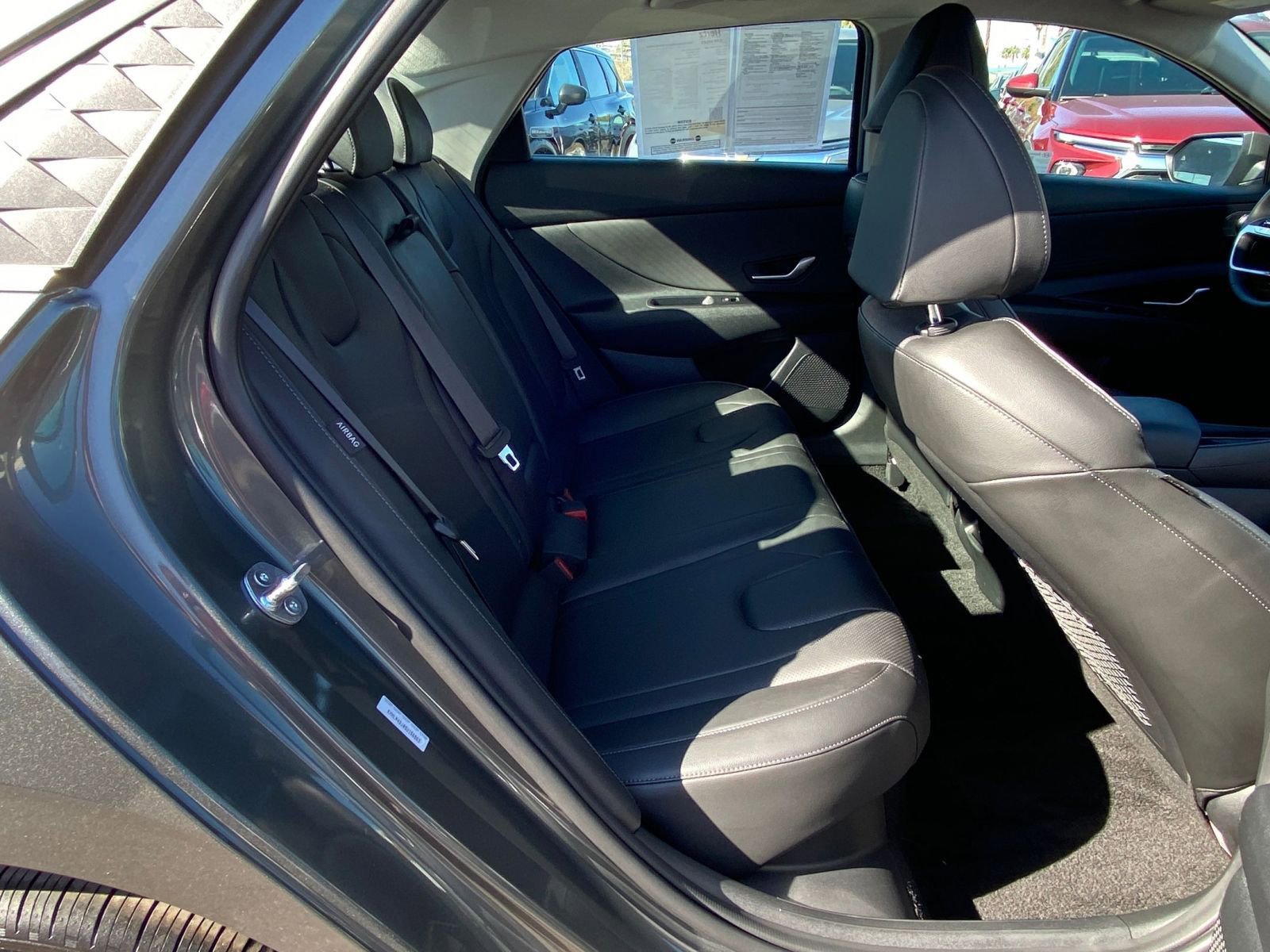 Used 2025 Hyundai Elantra Limited image 41