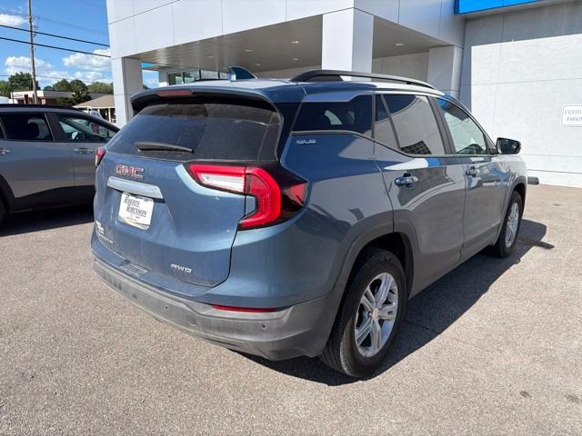 Used 2024 GMC Terrain SLE w/ Driver Convenience Package AWD/4WD image 16