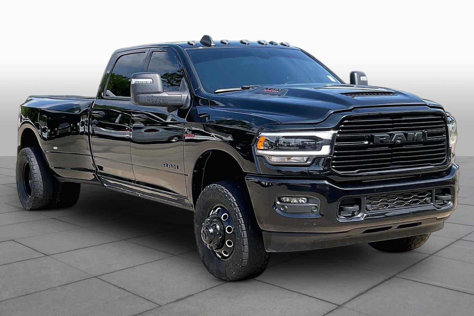 Used 2024 RAM 3500 Laramie w/ Night Edition AWD/4WD image 3
