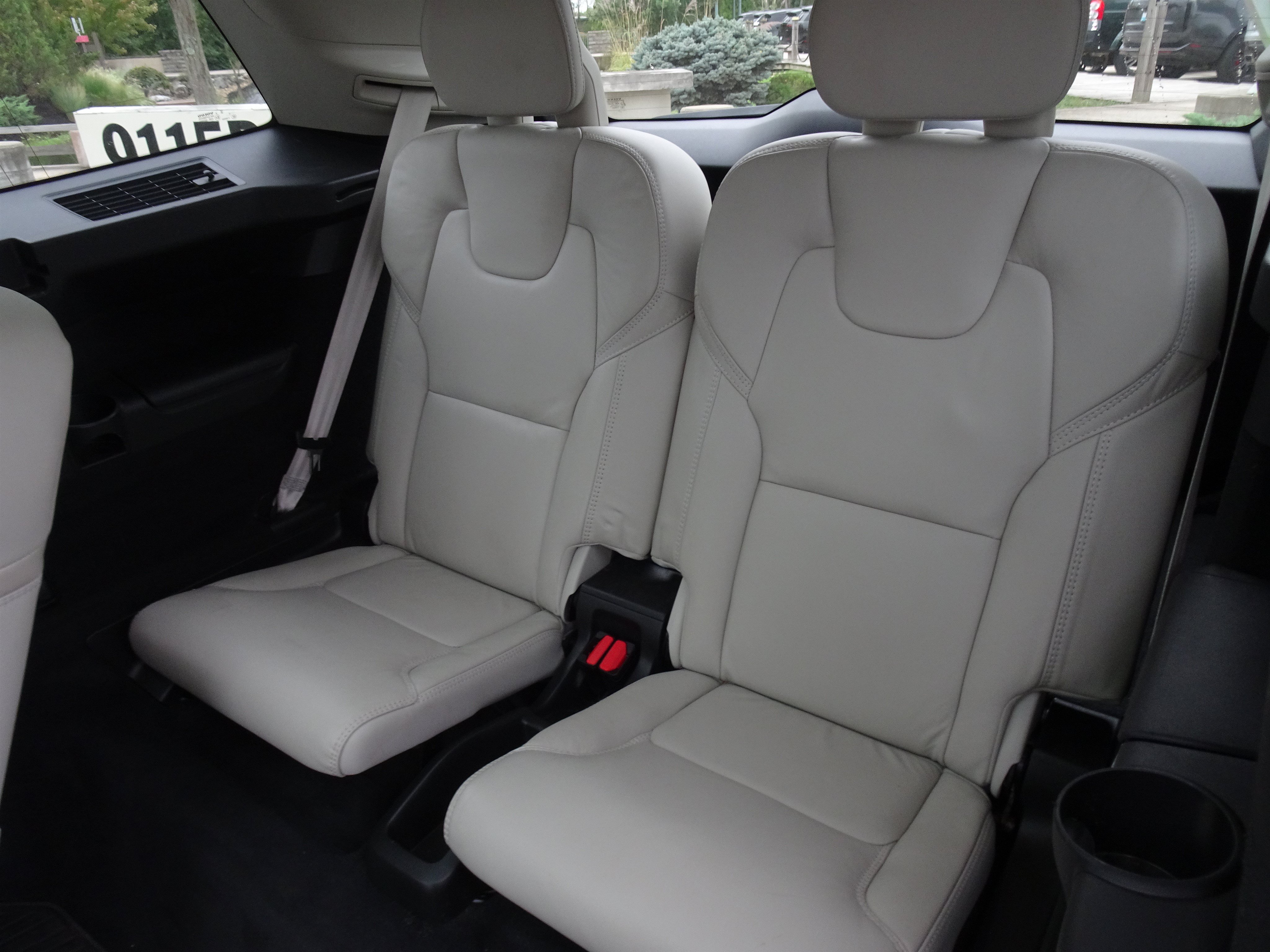Used 2023 Volvo XC90 T8 Ultimate w/ Lounge Package AWD/4WD image 18