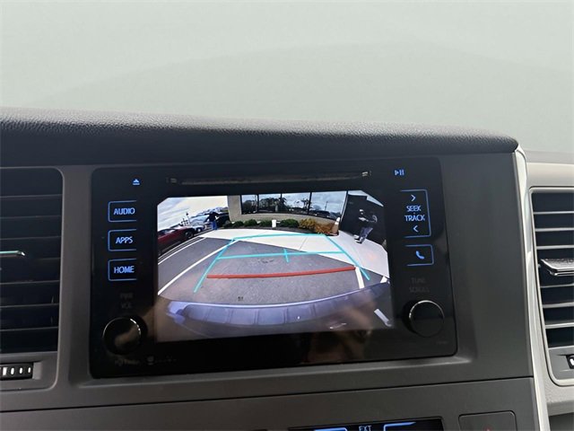 Used 2015 Toyota Sienna LE image 14