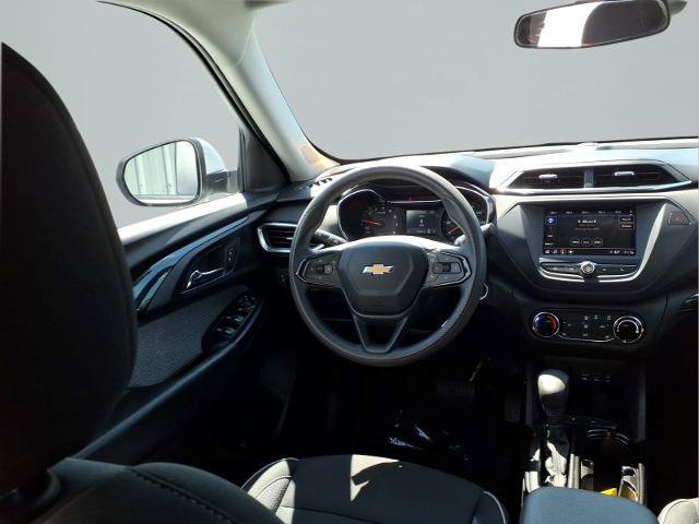 Used 2023 Chevrolet TrailBlazer LT FWD image 9