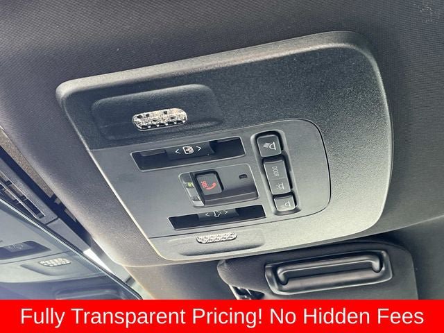Used 2025 Toyota Camry XSE FWD image 32