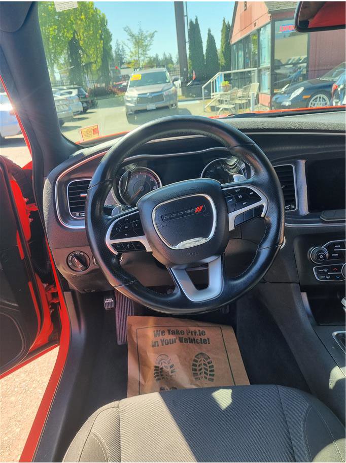 Used 2018 Dodge Charger R/T RWD image 12
