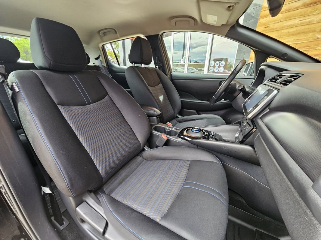 Used 2025 Nissan Leaf SV Plus FWD image 4