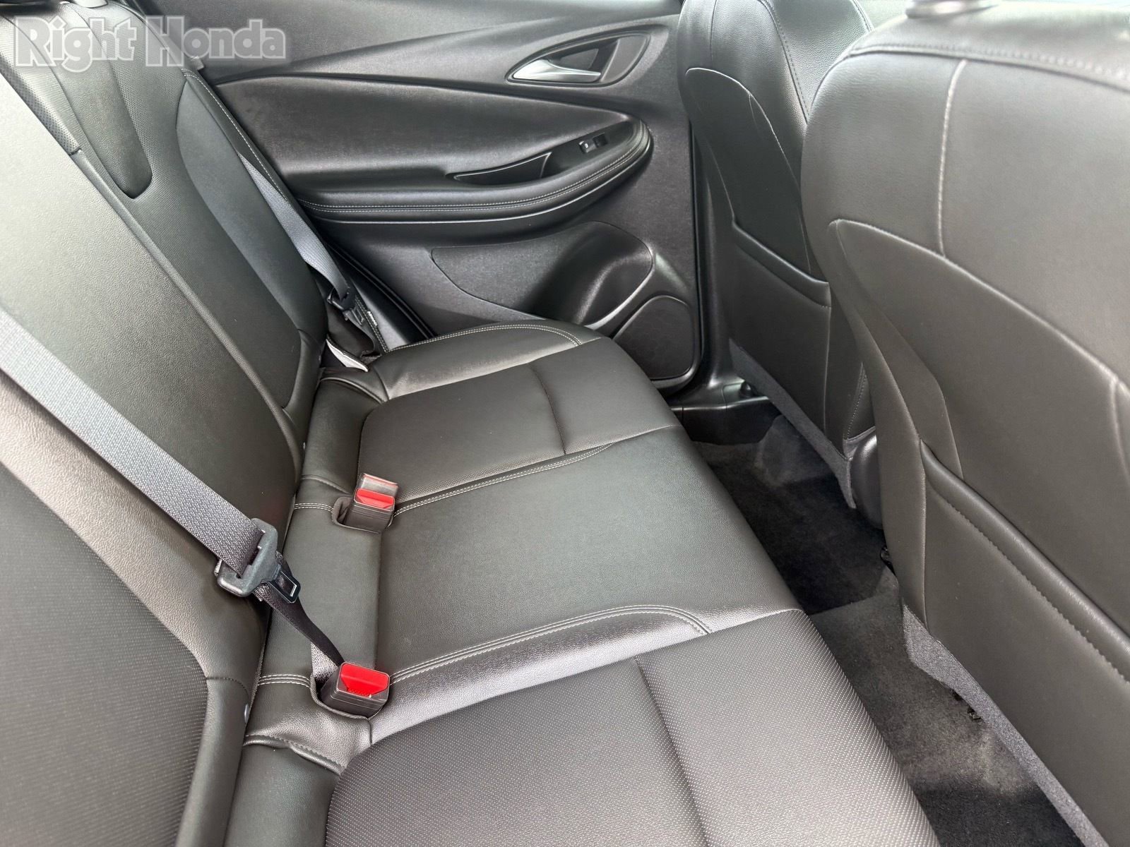 Used 2024 Buick Encore GX Sport Touring image 28