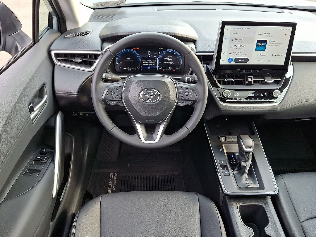 Used 2026 Toyota Corolla Cross XLE w/ Convenience Package FWD image 27