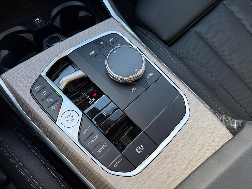 Certified 2025 BMW 330i xDrive Sedan w/ Premium Package image 25