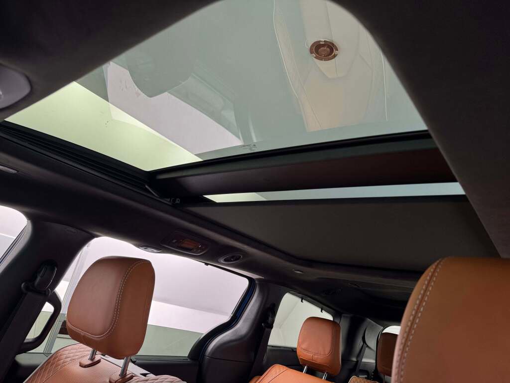 New 2026 Chrysler Pacifica Pinnacle w/ Trailer Tow Group image 25