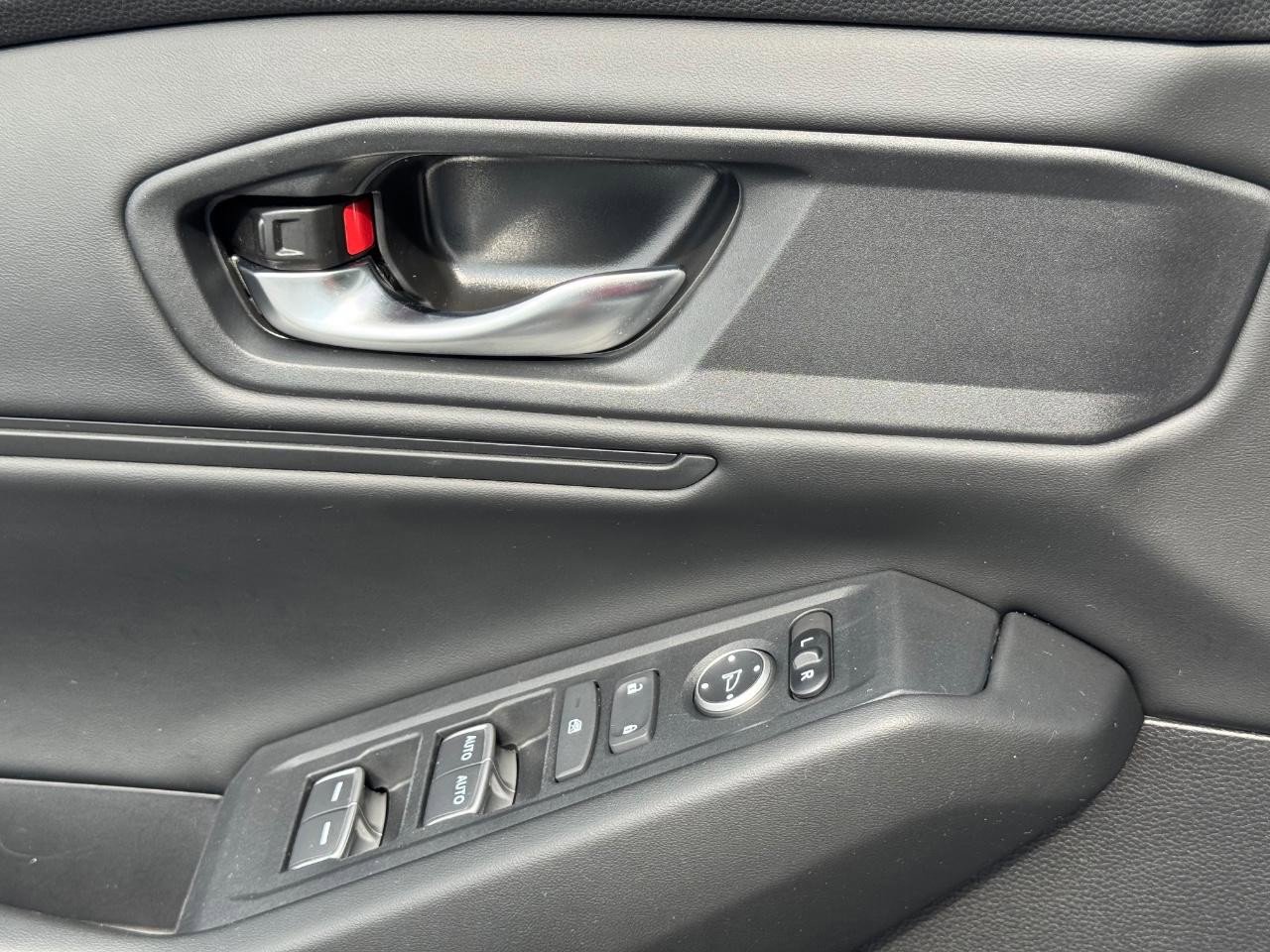 Used 2023 Honda Accord EX image 23