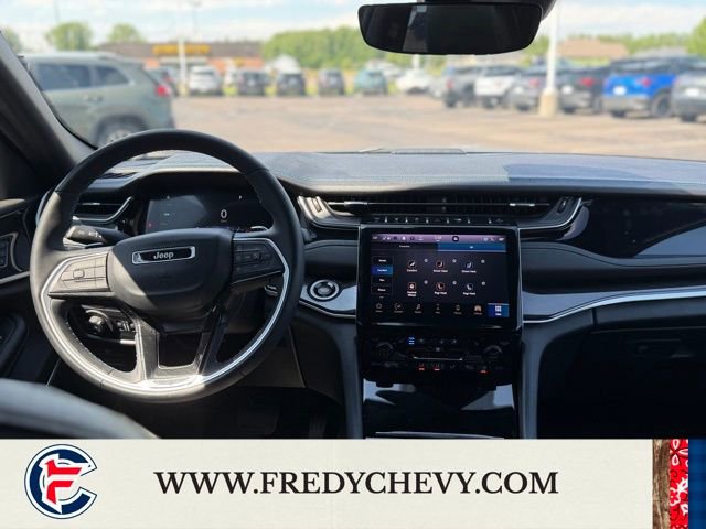 Used 2024 Jeep Grand Cherokee Trailhawk AWD/4WD image 9