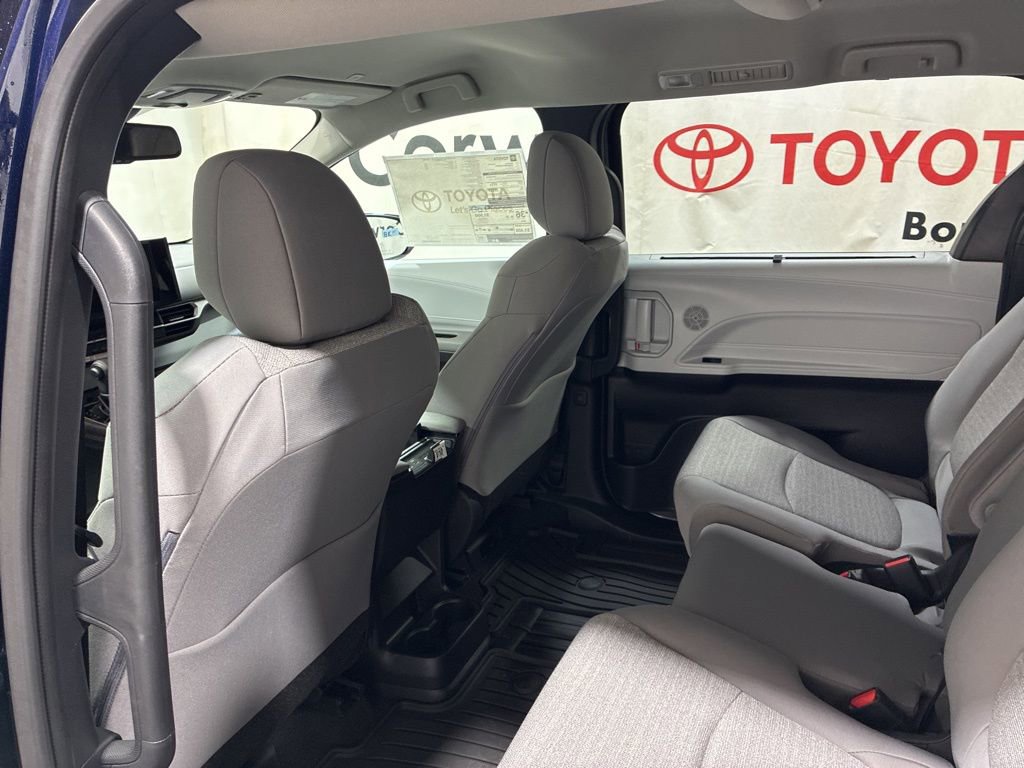 New 2026 Toyota Sienna LE image 20