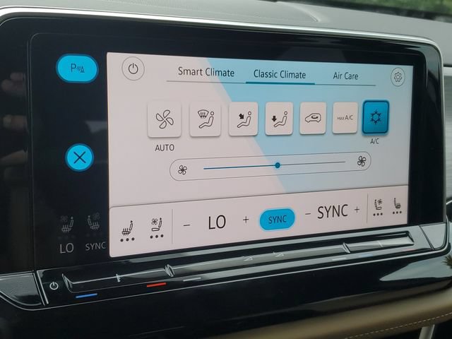 New 2026 Volkswagen Atlas Cross Sport SE FWD image 30