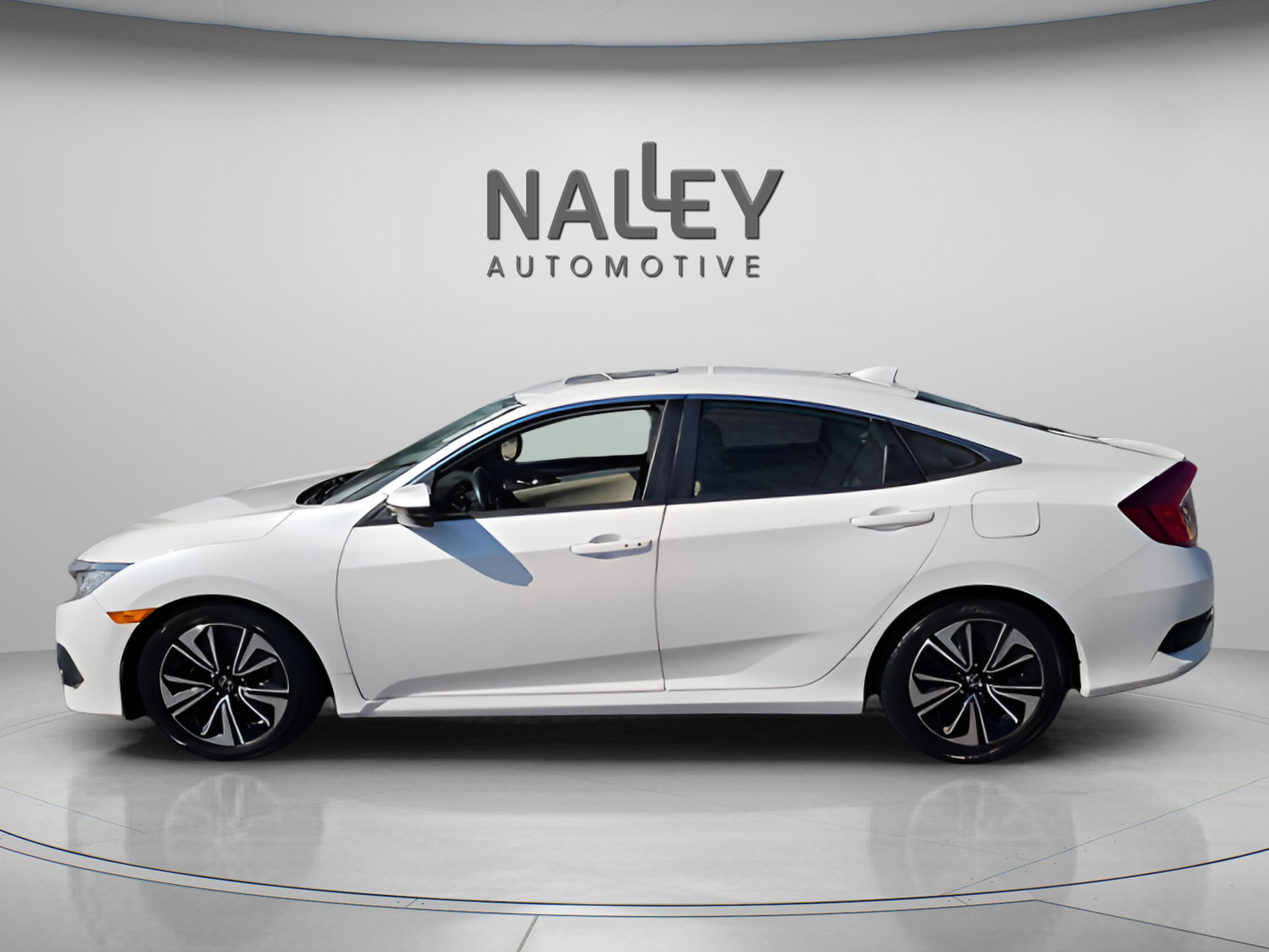 Used 2018 Honda Civic EX-T image 3