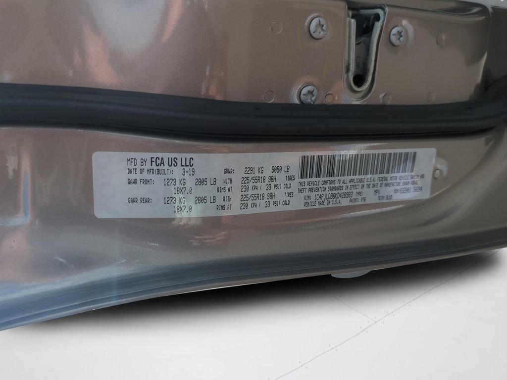 Used 2019 Jeep Cherokee Limited FWD image 27