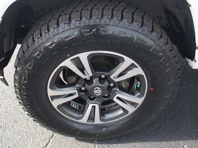 Used 2020 Toyota Tacoma TRD Sport w/ Technology Package image 22