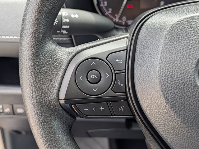 Used 2025 Toyota RAV4 XLE w/ Convenience Package FWD image 22
